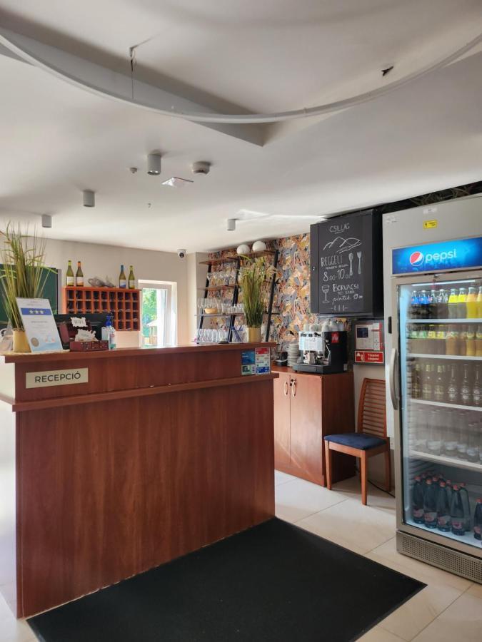 Hotel Csillag Токай Екстериор снимка